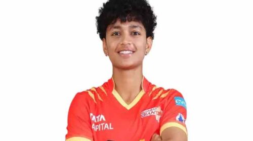 WPL 2026 Anushka Sharma Debut: कौन है 22 साल की अनुष्का शर्मा जो बन गई WPL 2026 क्रिकेट की नई सनसनी WPL 2026 Anushka Sharma Debut: कौन है 22 साल की अनुष्का शर्मा जो बन गई WPL 2026 क्रिकेट की नई सनसनी