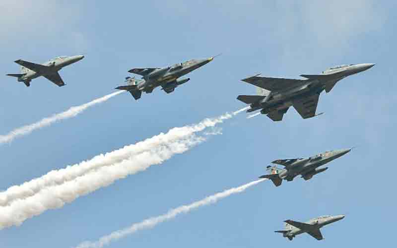 Himachal News Update: हिमाचल में पहली बार होने जा रहा एयर शो! वायु सेना के लड़ाकू जहाजों से गूंजायमान होगा आसमां Himachal News Update: हिमाचल में पहली बार होने जा रहा एयर शो! वायु सेना के लड़ाकू जहाजों से गूंजायमान होगा आसमां