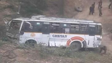 Bus Accident: हिमाचल में फिर बस हादसा! खाई में लुढ़की, एक की मौत तो चार गंभीर घायल