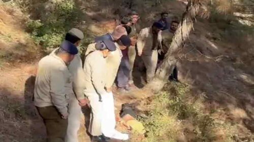 Himachal News Alert: जंगल से मिला दसवीं कक्षा की छात्रा का शव! 6 दिन से थी लापता, शरीर पर जानवरों के नोचने के निशान Himachal News Alert: जंगल से मिला दसवीं कक्षा की छात्रा का शव! 6 दिन से थी लापता, शरीर पर जानवरों के नोचने के निशान
