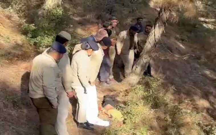 Himachal News Alert: जंगल से मिला दसवीं कक्षा की छात्रा का शव! 6 दिन से थी लापता, शरीर पर जानवरों के नोचने के निशान Himachal News Alert: जंगल से मिला दसवीं कक्षा की छात्रा का शव! 6 दिन से थी लापता, शरीर पर जानवरों के नोचने के निशान