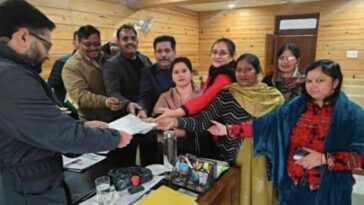 Paonta Sahib : पाँवटा साहिब नगर परिषद में अफसरशाही की मार! EO की लगातार छुट्टियों से जनता बेहाल