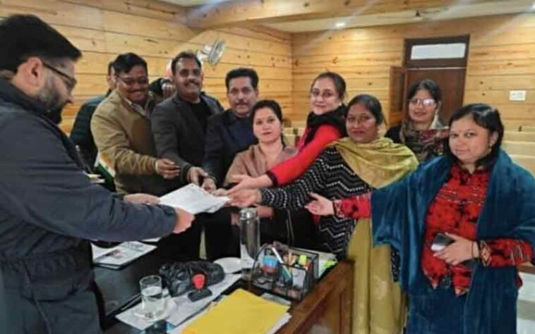 Paonta Sahib : पाँवटा साहिब नगर परिषद में अफसरशाही की मार! EO की लगातार छुट्टियों से जनता बेहाल