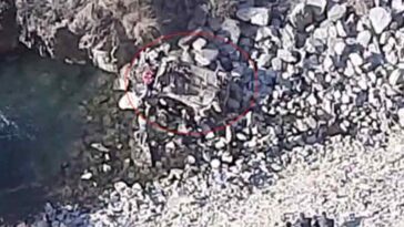 Accident In Himachal: गहरी खाई में लुढ़की कार! दो लोगों ने गवाई जान, बस की सवारियों ने दी हादसे की जानकारी..