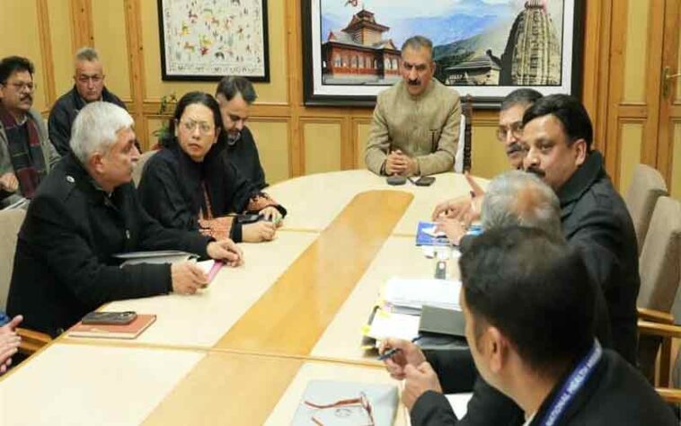 CM Sukhu: मुख्यमंत्री ने दिए जननी सुरक्षा ड्रॉप बैक एम्बुलेंस को बदलने के निर्देश