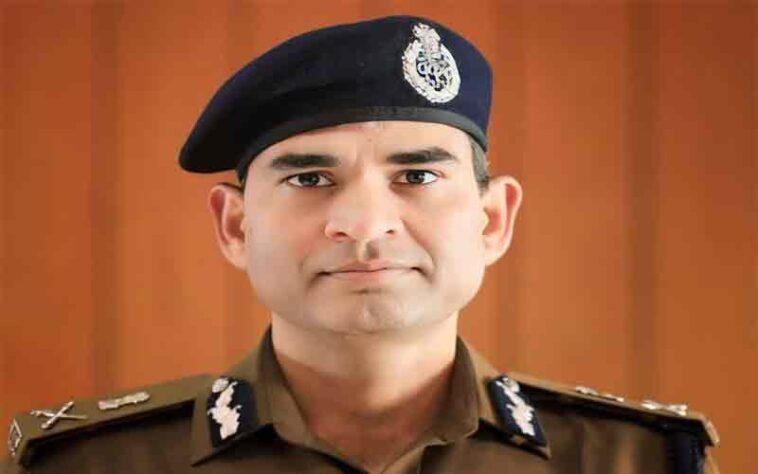 Himachal News : देश भर में नंबर वन आई हिमाचल पुलिस! आपातकालीन सेवा में औसत रिस्पॉन्स टाइम के मामले में किया कमाल Himachal News : देश भर में नंबर वन आई हिमाचल पुलिस! आपातकालीन सेवा में औसत रिस्पॉन्स टाइम के मामले में किया कमाल