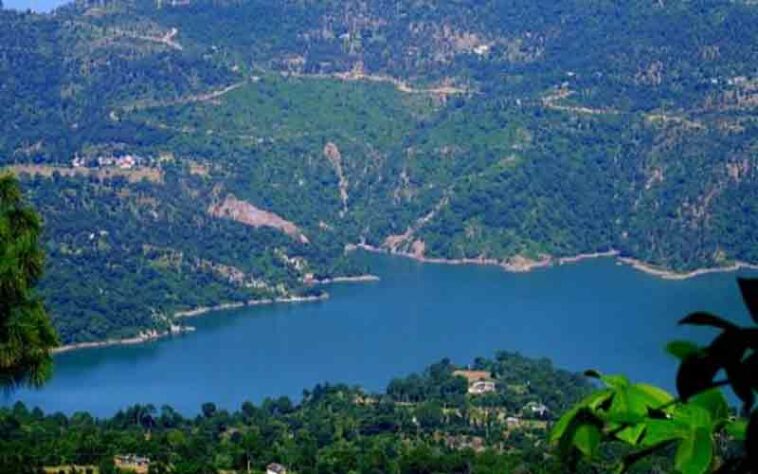 Himachal News : गोविंद सागर झील में निर्धारित सुरक्षित सीमा से आगे न जाए लोग! डीसी ने जारी की एडवाइजरी Himachal News : गोविंद सागर झील में निर्धारित सुरक्षित सीमा से आगे न जाए लोग! डीसी ने जारी की एडवाइजरी