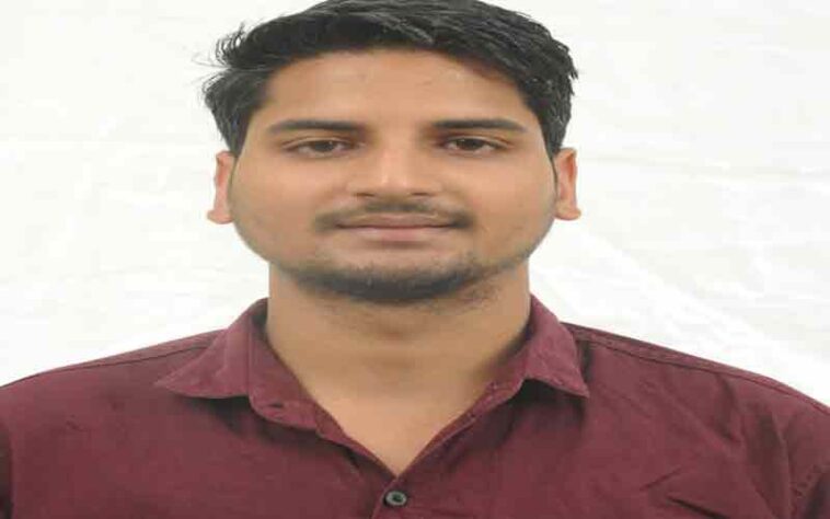 Achievement: हिमाचल का तरुण बना कृषि विकास अधिकारी! परिजनों का बढ़ाया मान Achievement: हिमाचल का तरुण बना कृषि विकास अधिकारी! परिजनों का बढ़ाया मान