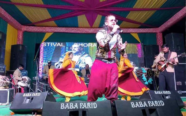 Himachal News Update: लोहड़ी उत्सव की सांस्कृतिक संध्या में इंडियन आइडल अनुज शर्मा ने मचाया धमाल! देर रात तक झूमते रहे लोग