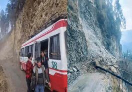 Himachal News Update: हिमाचल में टला बड़ा हादसा! पहाड़ी से गिरा मलबा, चपेट में आने से बची बस