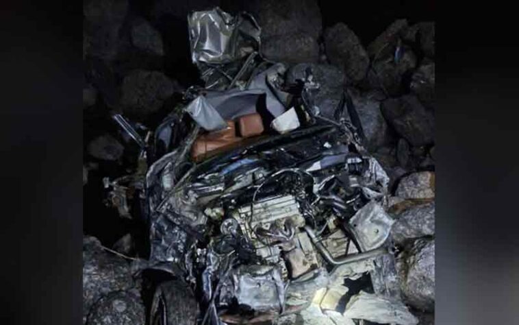 हिमाचल में बड़ा हादसा: नाले में गिरी कार! घूम कर लौट रहे तीन दोस्तों की मौत, दो की हालत गंभीर