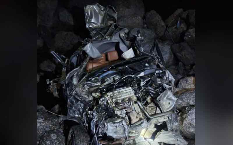 हिमाचल में बड़ा हादसा: नाले में गिरी कार! घूम कर लौट रहे तीन दोस्तों की मौत, दो की हालत गंभीर