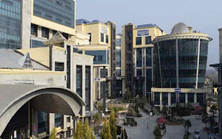 Himachal Latest News: कमरे में घुसकर जूनियर छात्र से मारपीट मामले में तीन प्रशिक्षु डॉक्टर हॉस्टल से निष्कासित! जुर्माना भी लगाया