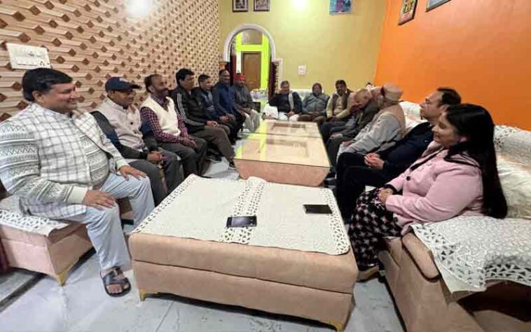 पांवटा साहिब: उत्तर प्रदेशीय कल्याण समिति की मासिक बैठक! धर्म परिवर्तन पर जताई चिंता, होली मिलन कार्यक्रम की तैयारी