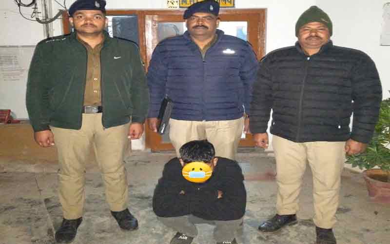 Paonta Sahib: पांवटा में पकडे नशीले कैप्सूल! नोटिस पर पाबंद किया तस्कर