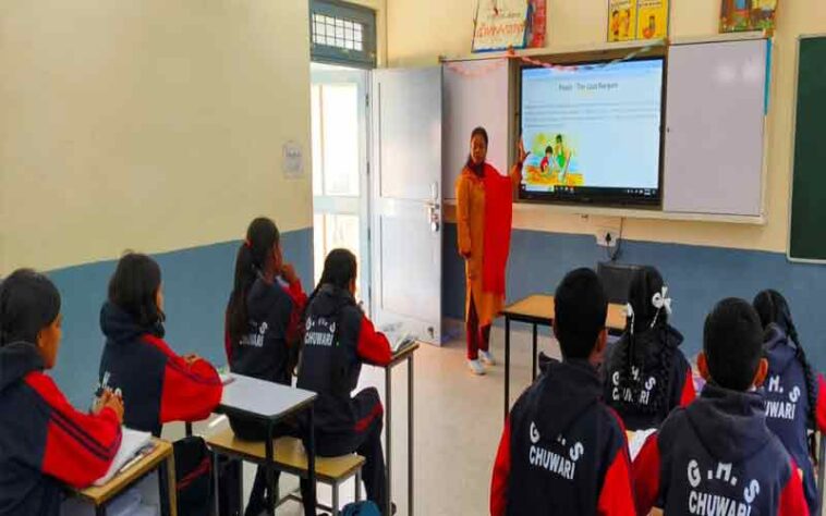 Himachal News : अब सरकारी स्कूलों में भी पूरा हो रहा अंग्रेजी माध्यम से शिक्षा का सपना! अभिभावको को महंगी फीस से मिला छुटकारा