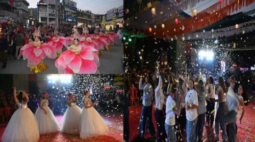 Mahashivratri Festival: महाशिवरात्रि महोत्सव में सजी भव्य अंतरराष्ट्रीय कल्चरल परेड! 35 दलों ने बिखेरी सांस्कृतिक छटा Mahashivratri Festival: महाशिवरात्रि महोत्सव में सजी भव्य अंतरराष्ट्रीय कल्चरल परेड! 35 दलों ने बिखेरी सांस्कृतिक छटा