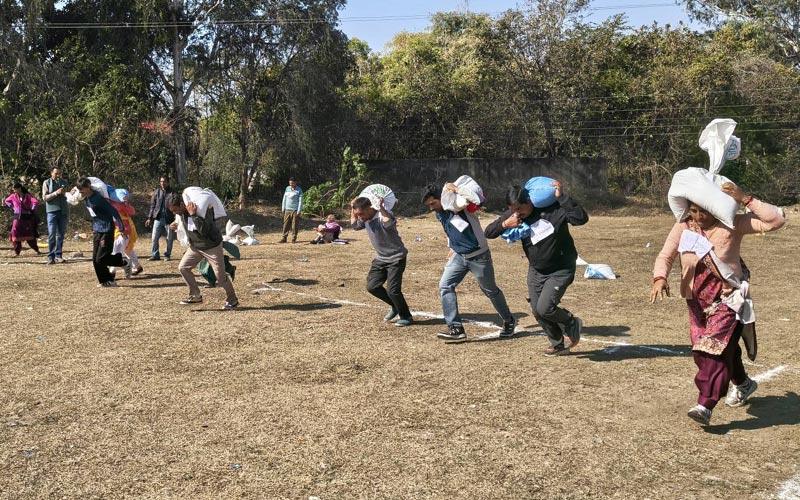 Himachal Latest News: पशु मित्रों की भर्ती प्रक्रिया में बड़ा बदलाव! अब नहीं उठानी पड़ेगी 25 किलो की बोरी, जानिए नए नियम