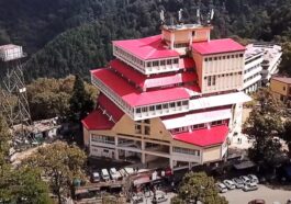 Himachal Crime News: हिमाचल यूनिवर्सिटी में प्रोफेसर ने फर्जी प्रमाण पत्र से हथिया ली नौकरी! ऐसे हुआ खुलासा