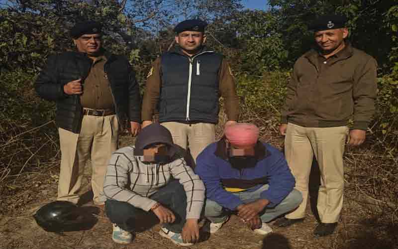 Sirmour News: सिरमौर पुलिस की बड़ी कार्रवाई! नशे का सेवन करते रंगे हाथों पकड़े दो युवक