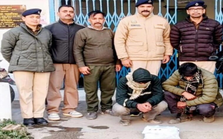Himachal Crime News: बाइक पर चरस की बड़ी सप्लाई लेकर जा रहे थे तस्कर! पुलिस ने ऐसे दबोचे, पहुंचाए हवालात Himachal Crime News: बाइक पर चरस की बड़ी सप्लाई लेकर जा रहे थे तस्कर! पुलिस ने ऐसे दबोचे, पहुंचाए हवालात