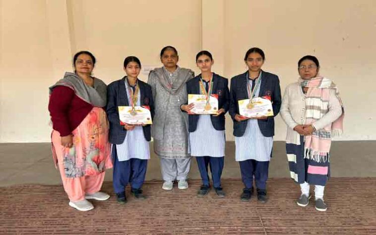 ​Paonta Sahib : अंतरराष्ट्रीय हिंदी ओलंपियाड में गुरु नानक मिशन पब्लिक स्कूल के छात्रों का डंका! जीता स्वर्ण पदक