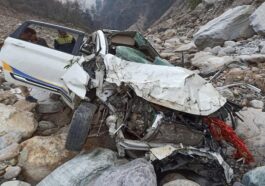 Accident In Himachal: सवारियों को छोड़कर वापिस लौट रहा था चालक! तभी खड्ड में गिरी टैक्सी, चालक की मौ*त