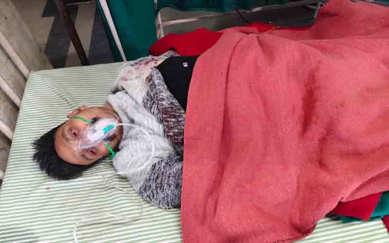 Himachal Crime News: पुरानी रंजिश के चलते दो गुटों में भिड़ंत! युवक को घोंपा चाकू, हालत गंभीर