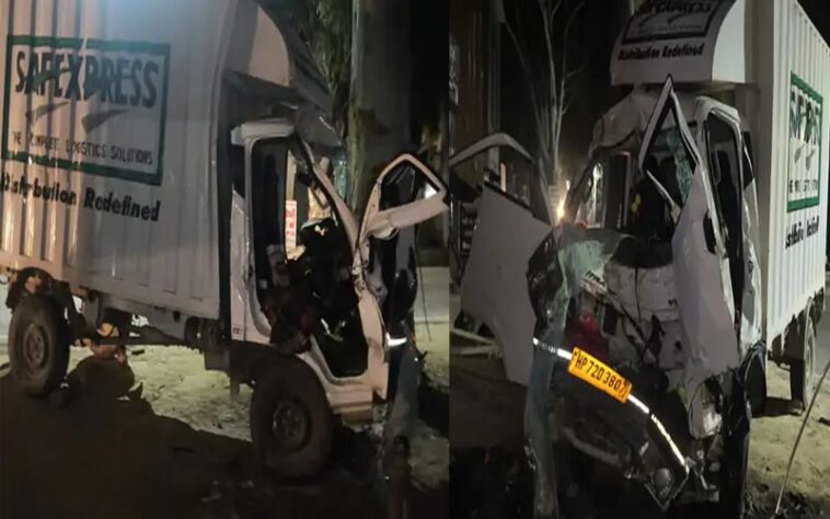 Accident In Himachal: बेकाबू होकर पेड़ से टकराया वाहन! 27 साल के युवक ने गवाई जान, दूसरा घायल Accident In Himachal: बेकाबू होकर पेड़ से टकराया वाहन! 27 साल के युवक ने गवाई जान, दूसरा घायल