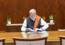 PMO का नया दफ्तर ‘सेवा तीर्थ’ : नए ऑफिस में बैठते ही प्रधानमंत्री ने बदल दी किसान, महिलाओं और युवाओं के भविष्य की तस्वीर PMO का नया दफ्तर ‘सेवा तीर्थ’ : नए ऑफिस में बैठते ही प्रधानमंत्री ने बदल दी किसान, महिलाओं और युवाओं के भविष्य की तस्वीर