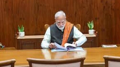 PMO का नया दफ्तर ‘सेवा तीर्थ’ : नए ऑफिस में बैठते ही प्रधानमंत्री ने बदल दी किसान, महिलाओं और युवाओं के भविष्य की तस्वीर PMO का नया दफ्तर ‘सेवा तीर्थ’ : नए ऑफिस में बैठते ही प्रधानमंत्री ने बदल दी किसान, महिलाओं और युवाओं के भविष्य की तस्वीर