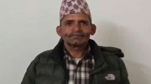 शर्मनाक: नेपाल से उपचार करवाने हिमाचल पहुंचा व्यक्ति! फर्जी पुलिस बनकर शातिर लूट ले गया हजारों रुपए शर्मनाक: नेपाल से उपचार करवाने हिमाचल पहुंचा व्यक्ति! फर्जी पुलिस बनकर शातिर लूट ले गया हजारों रुपए