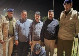Himachal Crime News: रात को चोरी छुपे गाड़ी में चिट्टा ले जा रहा था तस्कर! ठिकाने लगाने से पहले ही पुलिस ने दबोचा