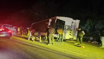 HP Bus Accident: सड़क पर पलटी श्रद्धालुओं से भरी बस! एक ने तोड़ा दम तो हादसे में कई घायल