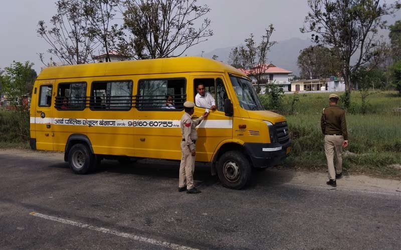 Himachal News Update: स्कूली बच्चों की सुरक्षा को लेकर बसों की जांच! 87 वाहनों के दस्तावेज जांचे