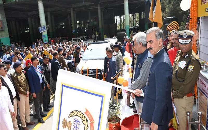CM Sukhu: मुख्यमंत्री ने किया प्री-पेड टैक्सी सेवा का शुभारंभ! 115 वाहन शामिल, काउंटर से होगी बुकिंग