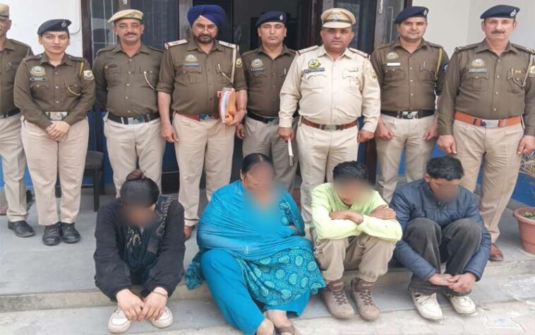 Sirmour News : गाड़ी से चिट्टा और हज़ारों का कैश पकड़ा! परिवार के चार तस्कर काबू, काफी समय से चला रहे थे धंधा