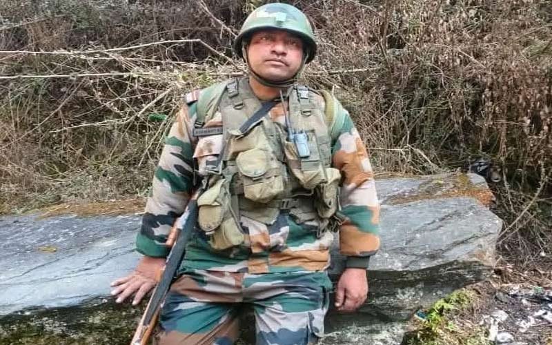 दुखद: अरुणाचल प्रदेश में हिमाचल का लाल शहीद! पीछे छूटे पत्नी सहित दो मासूम, क्षेत्र में पसरा मातम