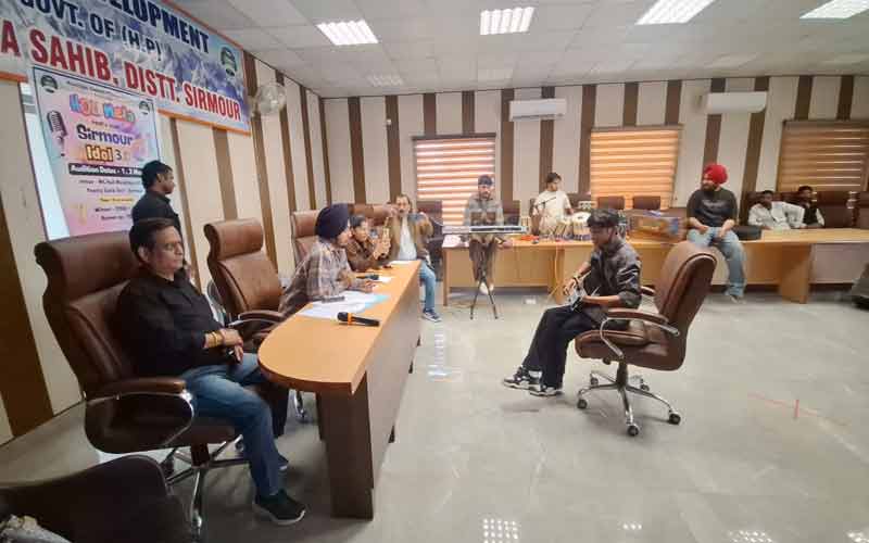 Paonta Sahib: पांवटा साहिब होली मेले के लिए सैंकड़ों कलाकारों ने दिए ऑडिशन! 6 प्रतिभागी चयनित