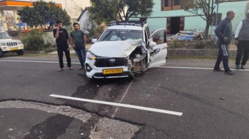 शिमला-मटौर हाईवे पर रफ्तार का कहर: आमने-सामने भिड़ीं दो कारें, तीन लोग घायल