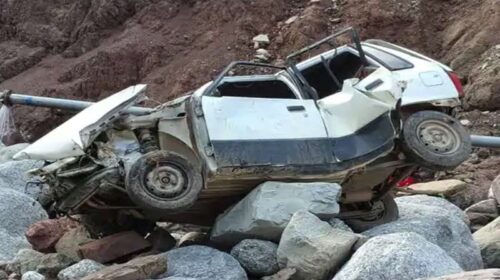 हिमाचल में बड़ा हादसा: आधी रात को खड्ड में गिरी कार! सुबह चला हादसे का पता, दो लोगों की मौ**त तो तीन की हालत नाजुक हिमाचल में बड़ा हादसा: आधी रात को खड्ड में गिरी कार! सुबह चला हादसे का पता, दो लोगों की मौ**त तो तीन की हालत नाजुक