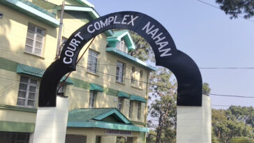 Sirmour News: महिला से रास्ता रोक कर मारपीट! जान से मारने की दी धमकी