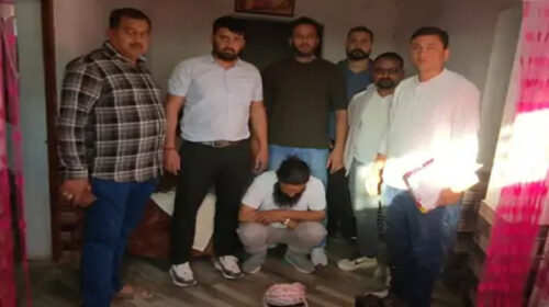 Himachal Crime News: पुलिस ने कॉम्प्लेक्स में मारा छापा! तस्कर काबू, कब्जे से मिली चरस की बड़ी खेप Himachal Crime News: पुलिस ने कॉम्प्लेक्स में मारा छापा! तस्कर काबू, कब्जे से मिली चरस की बड़ी खेप