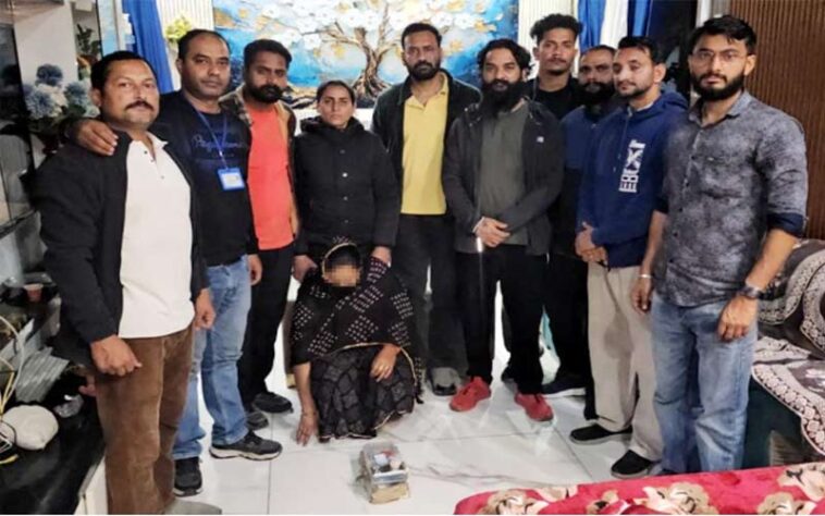 Himachal Crime News: पुलिस ने घर पर की छापेमारी! हेरोइन के साथ हिरासत में ली महिला, फूलदान के अंदर छुपाई थी खेप