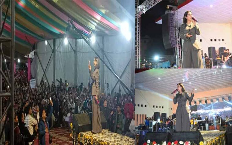 Holi Celebration: राष्ट्र स्तरीय होली उत्सव की तीसरी सांस्कृतिक संध्या में पंजाबी गायक सुनंदा शर्मा के गानों से बंधा समां Holi Celebration: राष्ट्र स्तरीय होली उत्सव की तीसरी सांस्कृतिक संध्या में पंजाबी गायक सुनंदा शर्मा के गानों से बंधा समां