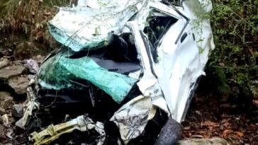 Himachal Road Accident: गहरी खाई में लुढ़की पर्यटकों की कार! तीन ने गवाई जान, तीन की हालत नाजुक