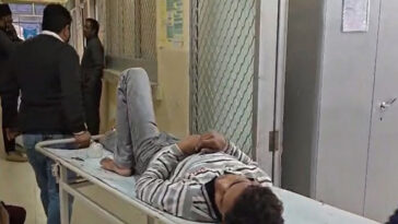 Accident In Himachal: कार शोरूम की छत से गिरे आईटीआई के दो प्रशिक्षु! गंभीर घायल, अस्पताल में भर्ती