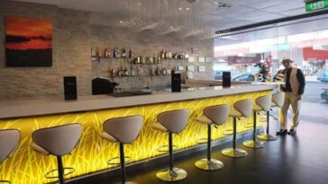 Himachal News Update: अब रात 11 बजे तक खुले रह सकेंगे बार, क्लब और रेस्टोरेंट! नियमों के उल्लंघन पर होगी कार्रवाई