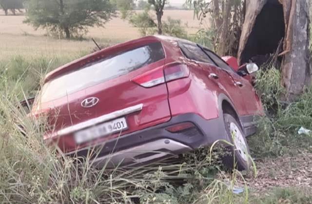 हिमाचल में हादसा: तेज रफ्तार कार पेड़ से टकराई! 2 मासूमों की मौ**त, 3 की हालत गंभीर