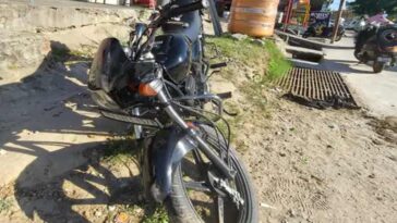 Accident In Himachal: सड़क किनारे खड़े व्यक्ति को तेज रफ्तार बाइक ने मारी टक्कर! अस्पताल पहुंचने से पहले ही तोड़ा दम